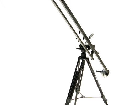 AN INEXPENSIVE CAMERA CRANE FOR LIGHTWEIGHT DV AND DSLR CAMERAS 1