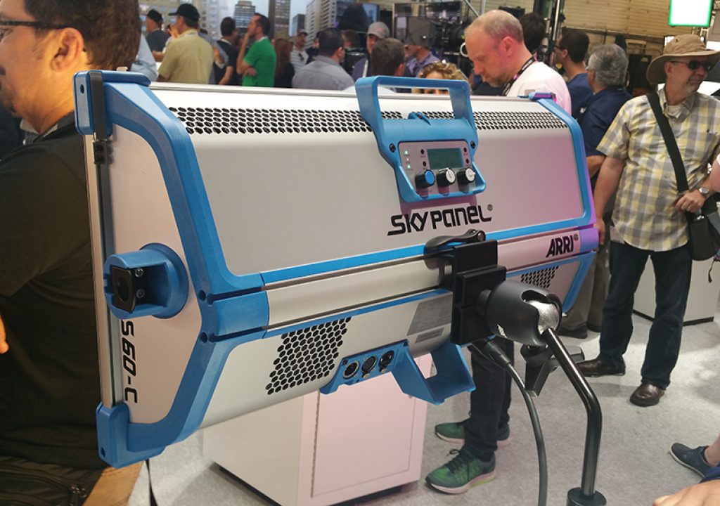 Cine Gear Expo 2016: A Closer Look at the SkyPanel from ARRI 1