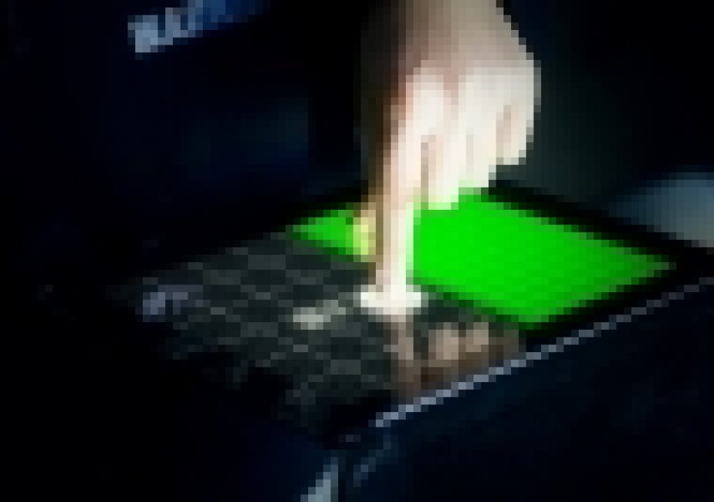 Tracking gestures and screen replacement in After Effects 5