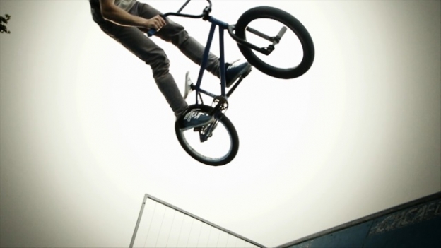 BMX at 1000fps from a Canon 7D 1