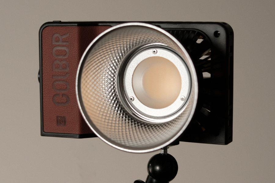 REVIEW: Colbor W100 LED Light 13