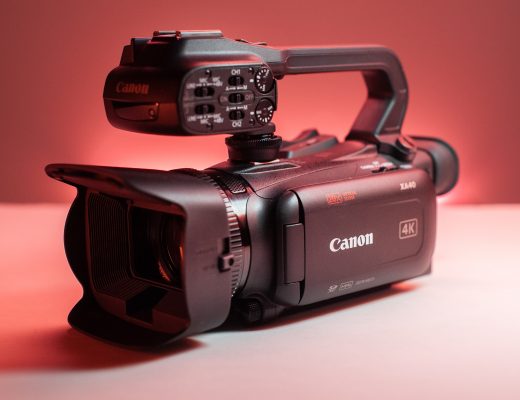 Canon XA40