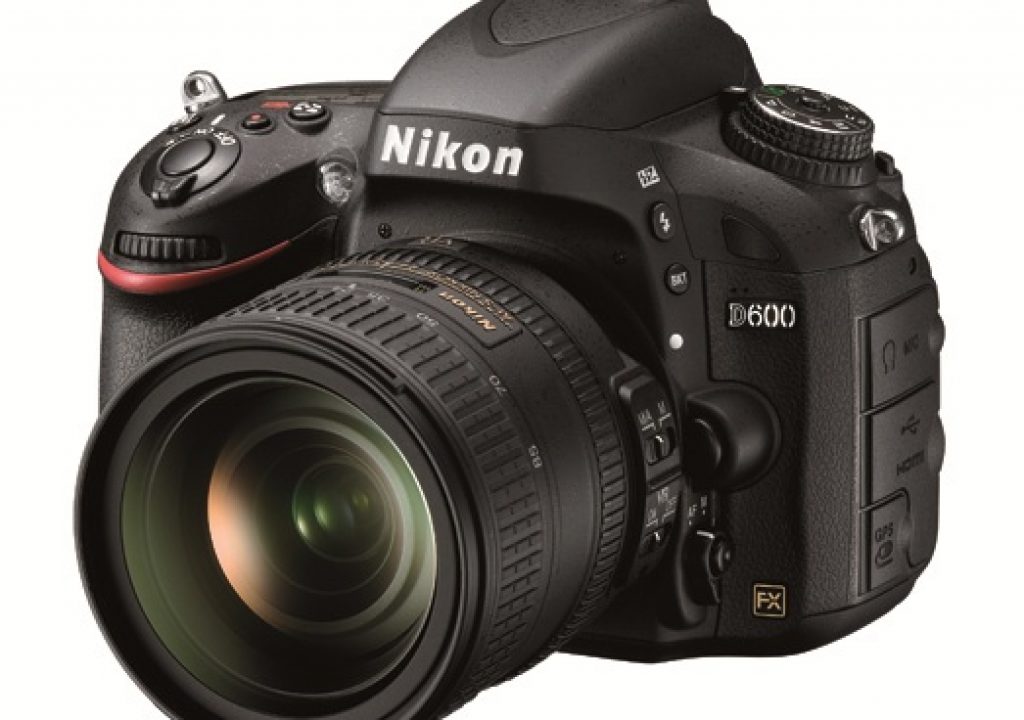 D600_243_85_front34l_KM.low_.jpg