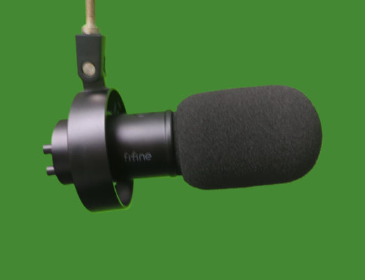 Review: FiFine K688 dynamic hybrid studio mic with shockmount and A7WS 1