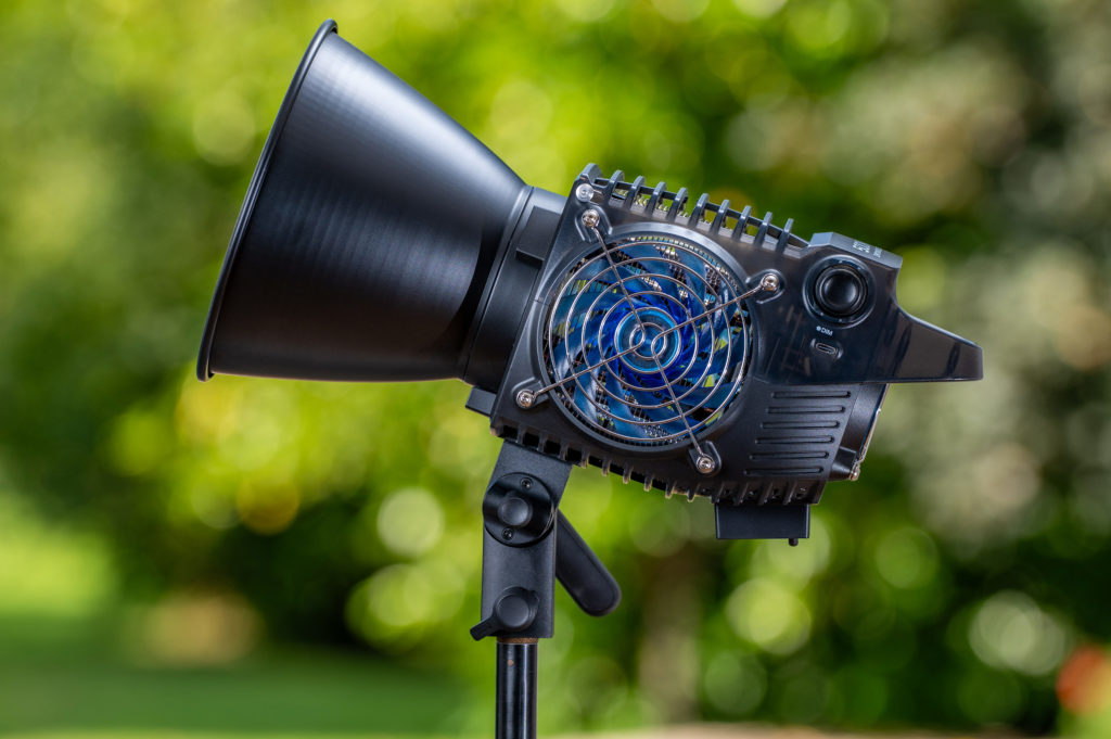 Zhiyun Molus B500 bi-colour studio light review 1