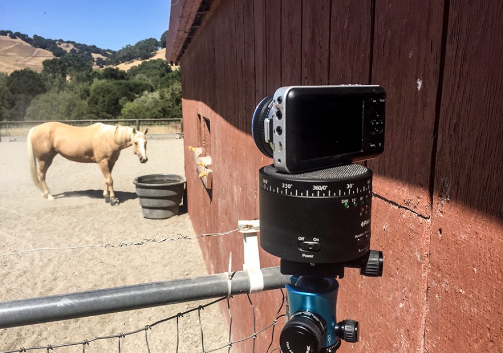 Polaroid's New Small Electronic 360º Pano Heads 1