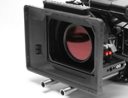 Mattebox showing lens with circular filter.