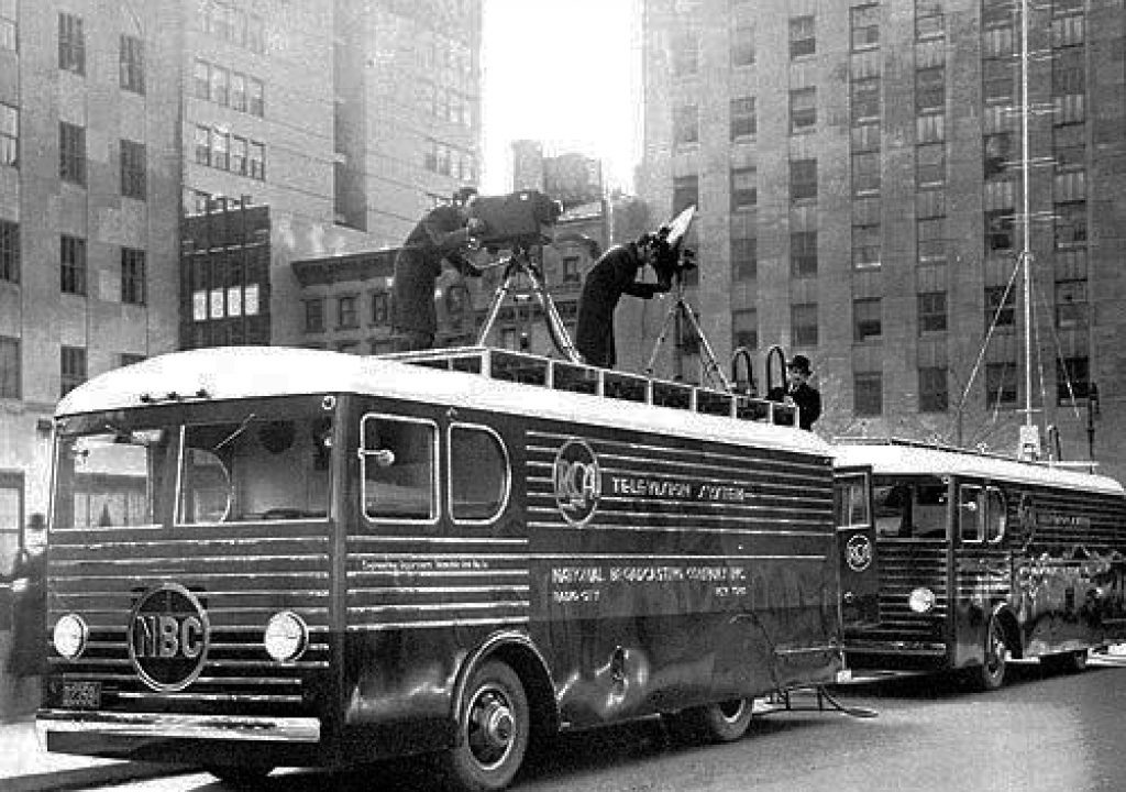 Remote Broadcasts: Television's Traveling Roadshow 1