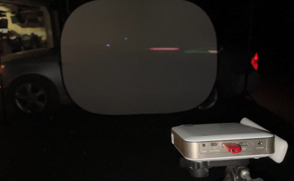 Hands On Review: Kodak Luma 400 Portable HD Smart Projector 1