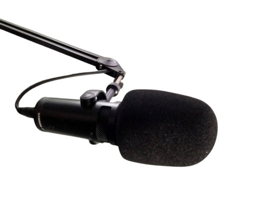 Review: Samson Q9U studio dynamic hybrid mic with A7WS windscreen 36
