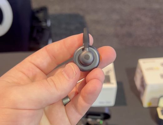 Introducing the Hollyland Lark M2S: A Compact Revolution in Wireless Audio 4