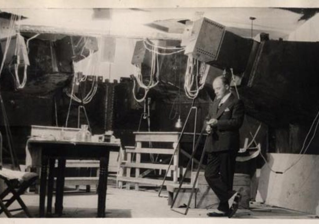 Wilfred_clavilux.jpg