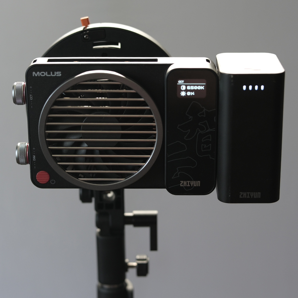 REVIEW: Zhiyun Molus X100 bi-color LED Fixture 42
