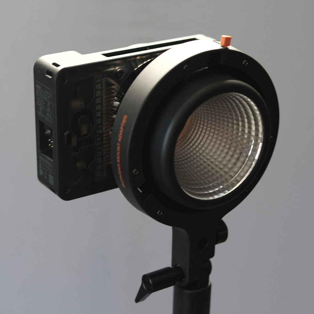 REVIEW: Zhiyun Molus X100 bi-color LED Fixture 40