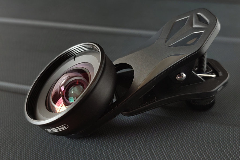 External lenses for smartphones: are they useful?