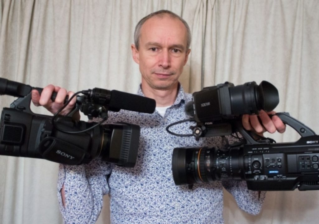 Which Sony Camera is Going to Work Better for Your Production, the PXW-Z100 or PMW-300? 7