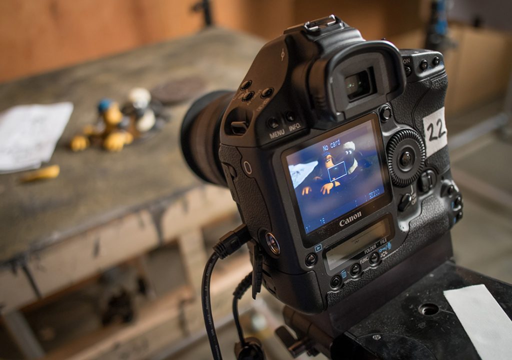 Why purchase a Canon EOS-1D X camera? 1