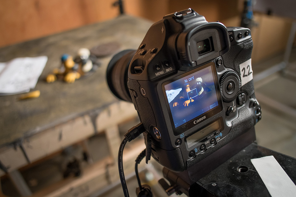 Why purchase a Canon EOS-1D X camera? 4