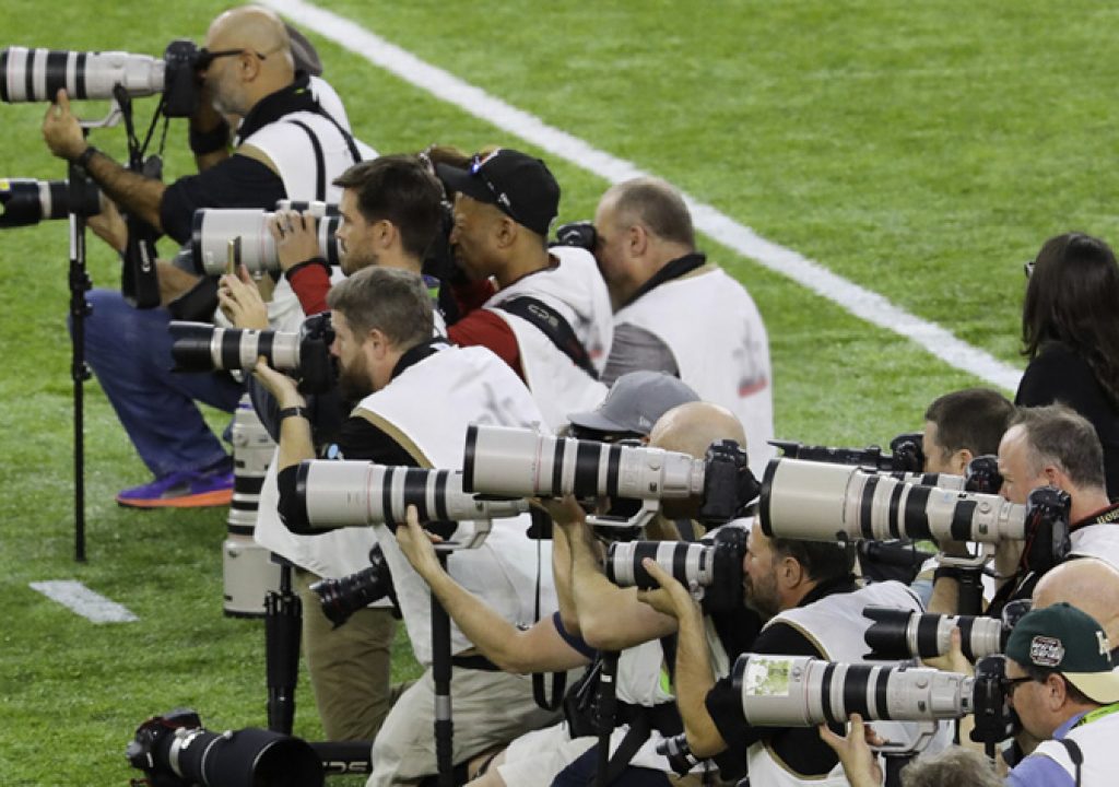 Canon lenses dominate Big Game