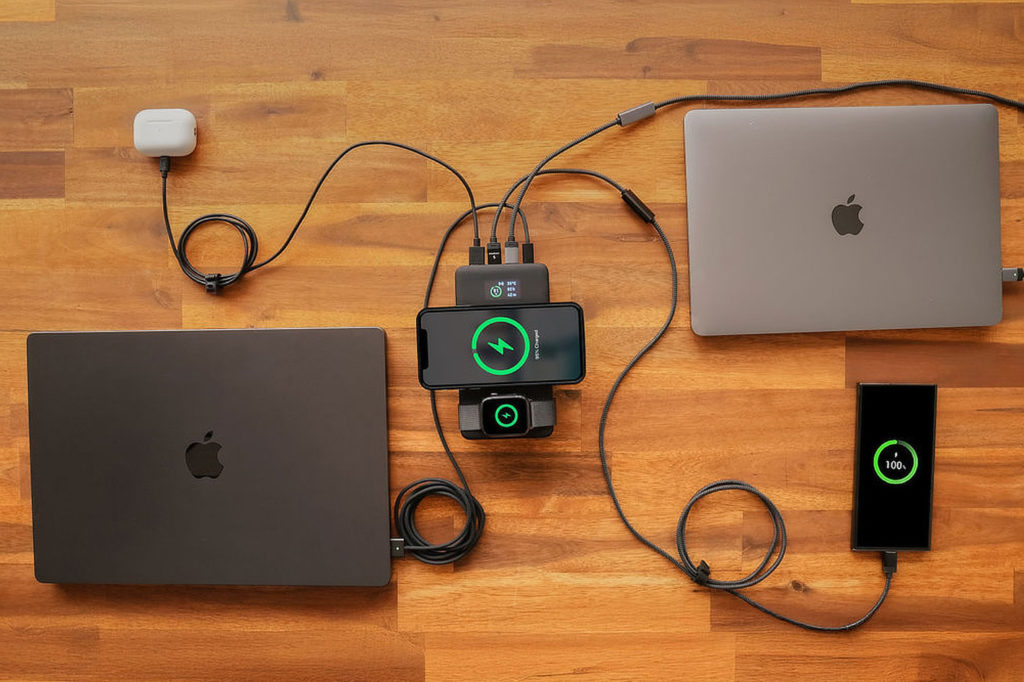 Chargeasap Flash Pro Ultra: world's 1st 275W powerbank with OLED screen