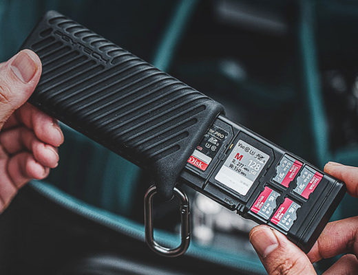 CreateMate: a card reader that is also a case