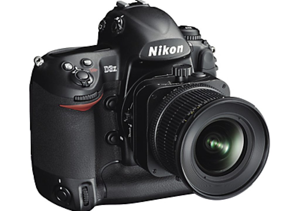 d3x_pce24_front34r44.jpg