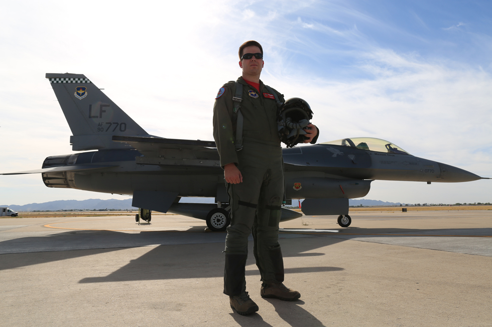 f16-400w-strobes-1.jpg