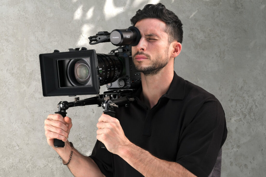 Fujifilm VF-GFXC2, a dedicated EVF for the GFX ETERNA 55 1