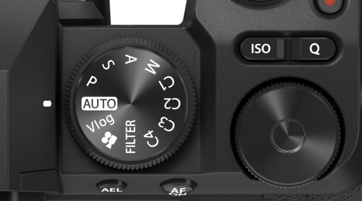 FUJIFILM X-S20: a classic camera with a Vlog option 1
