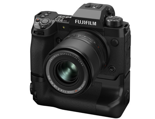 Fujifilm X-H2 has a 40.2MP X-Trans CMOS 5 HR sensor