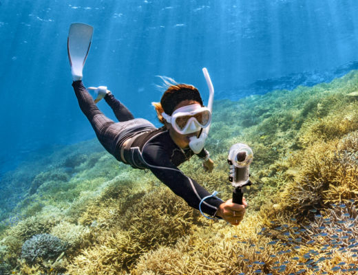 Insta360 X3 Invisible Dive Kit for crystal clear 360 footage