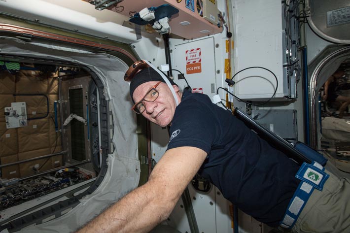First-ever 3D VR filmed in space: One Strange Rock
