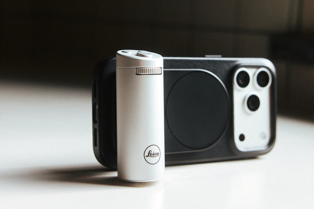 Leica LUX camera grip for the iPhone now in silver finish 1