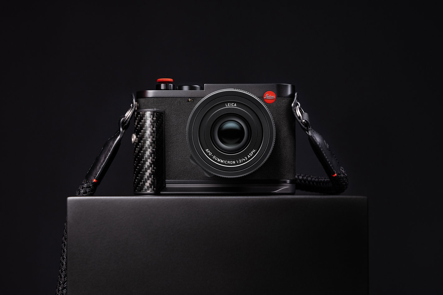 Leica Q3 43 Formula 1 Edition uses carbon fiber parts