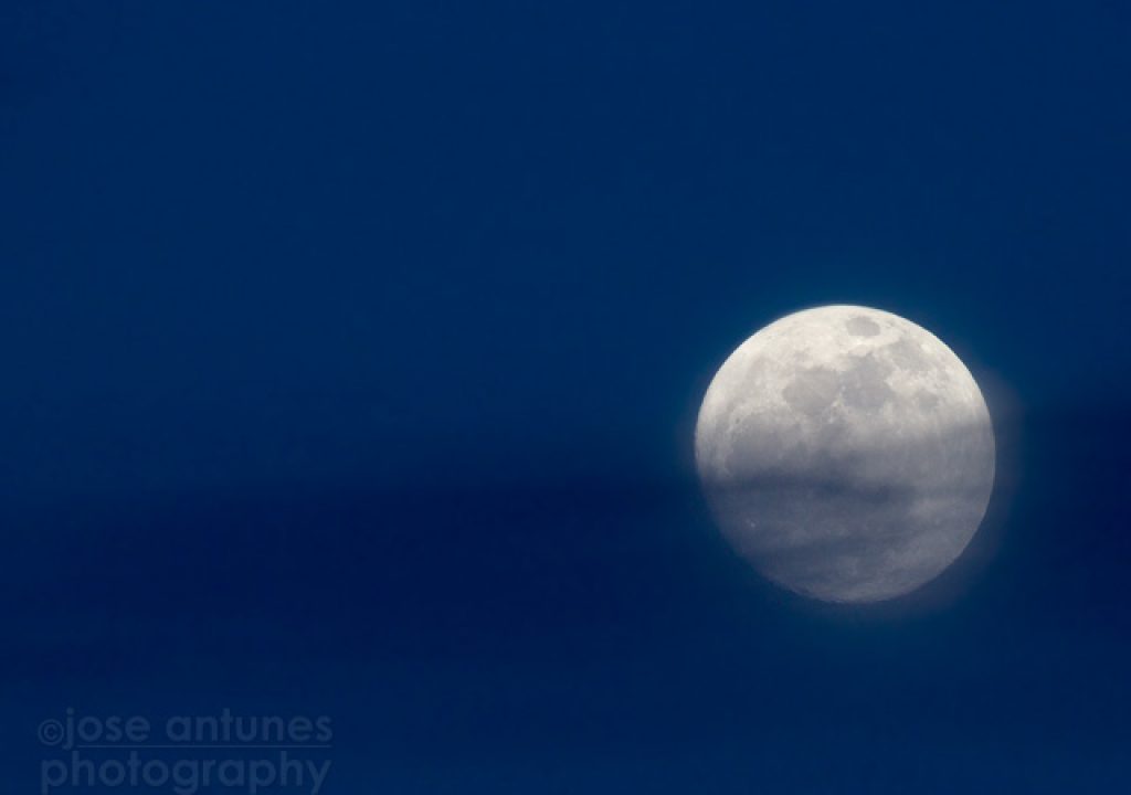 moon3d_JA001.jpg