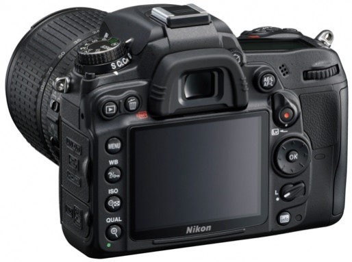nikon-d7000_2_thumb.jpg