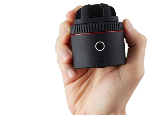 Pivo: the Swiss Army knife for mobile photographers