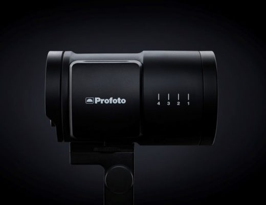 Profoto B10, a portable flash the size of a medium-sized zoom