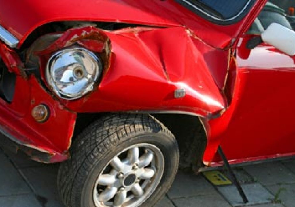 redcarcrash_400_rev.jpg