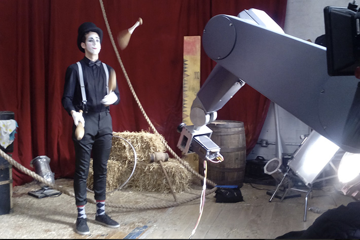 Robic: a camera arm for high-speed filming
