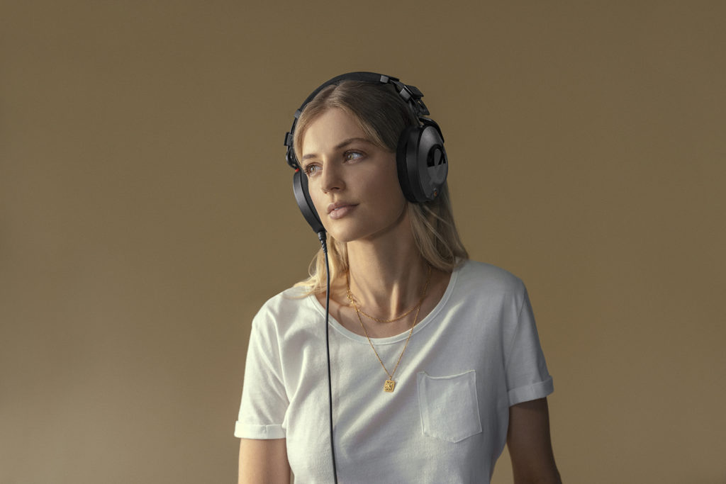 Review: RØDE NTH-100 professional passive isolating headphones 1