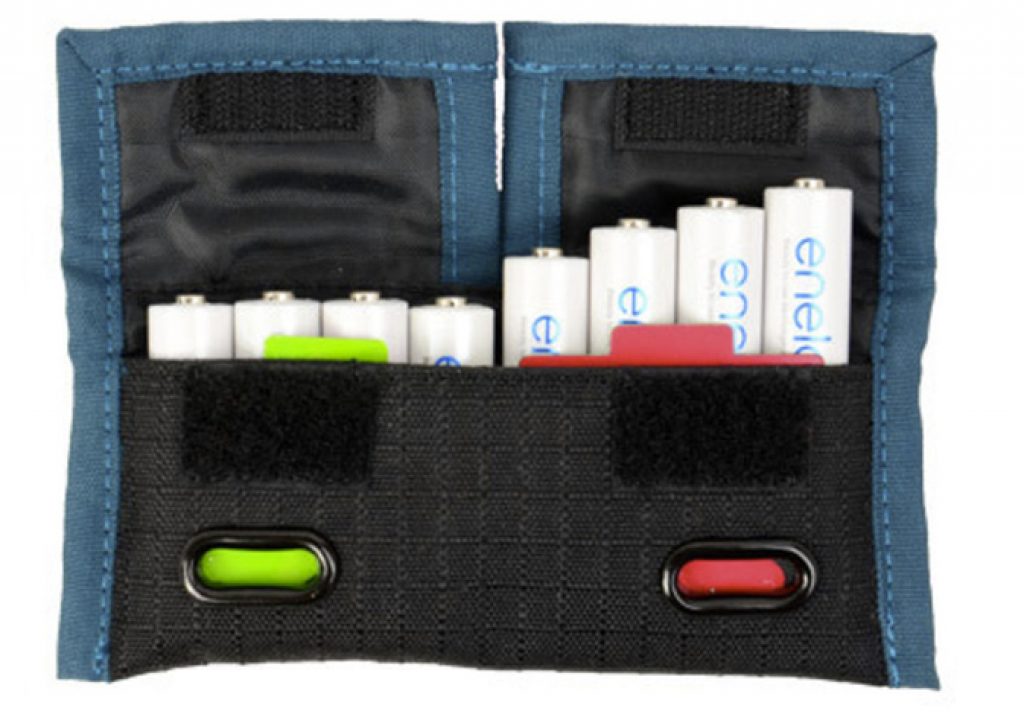 Rogue Indicator Battery Pouch: a battery organizer