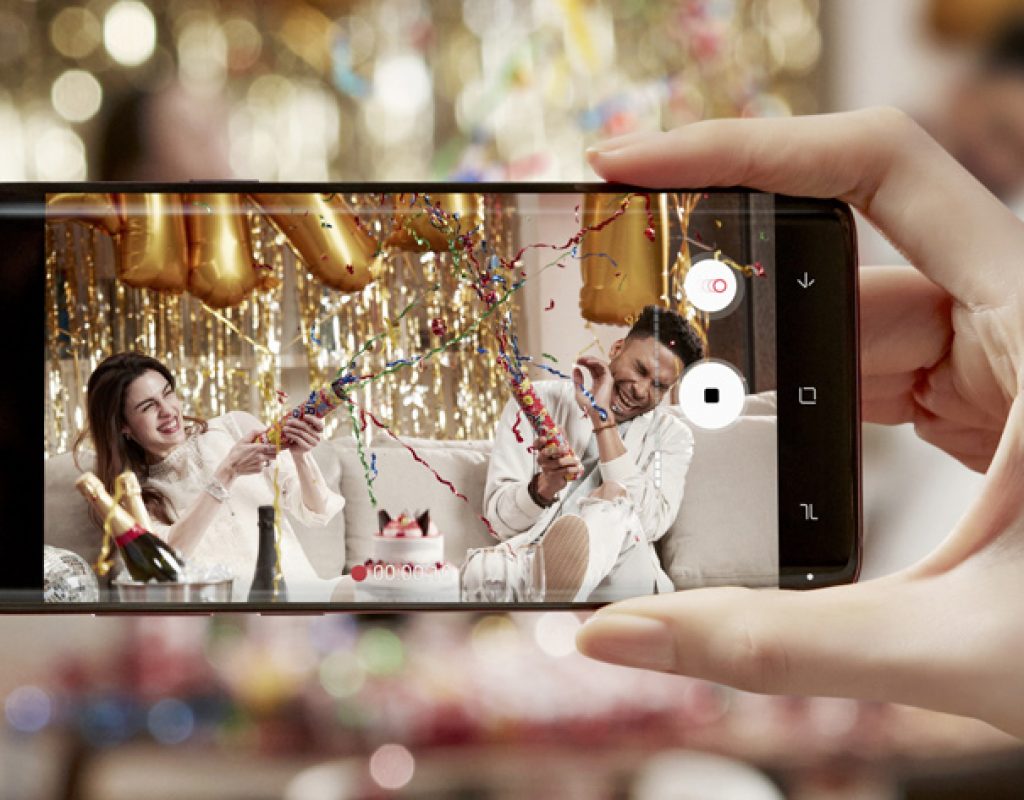 Samsung Galaxy S9: a smartphone or the camera reimagined?