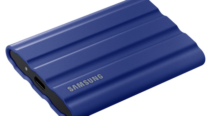  Samsung T7 Shield: 2TB portable storage in credit card size