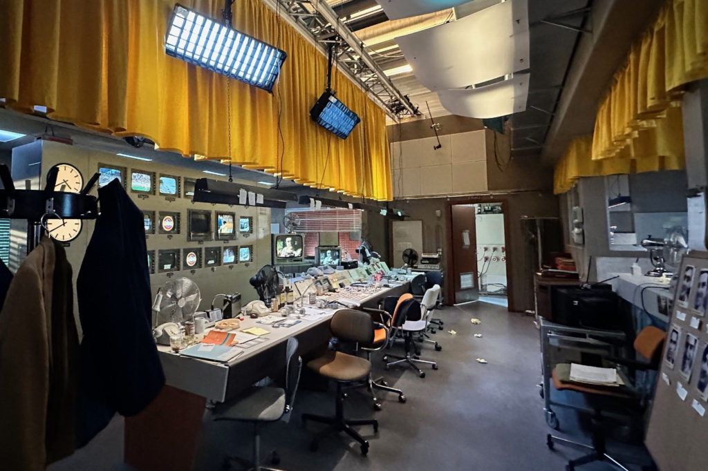 September 5 film uses Astera tubes to recreate ’70s lighting