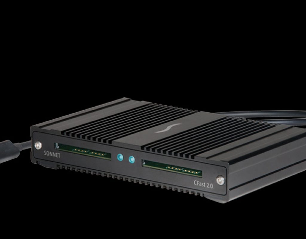 First CFast card reader with Thunbderbolt 3