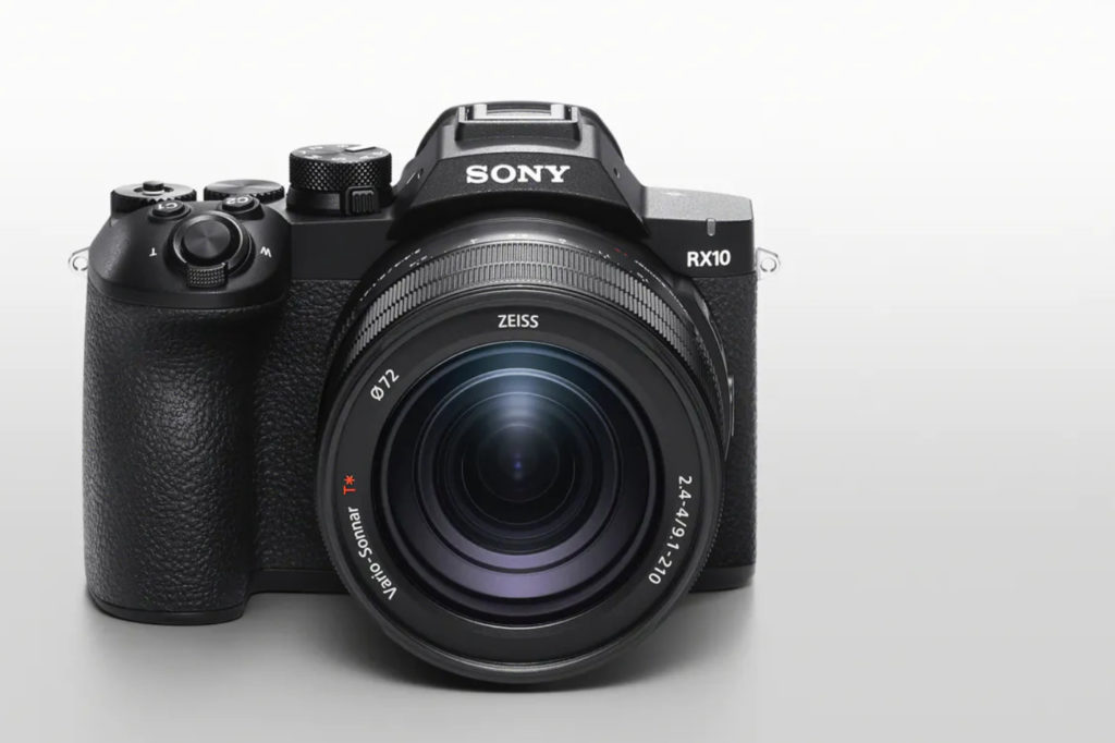 Sony introduces RX10 V, its new all-in-one super zoom camera
