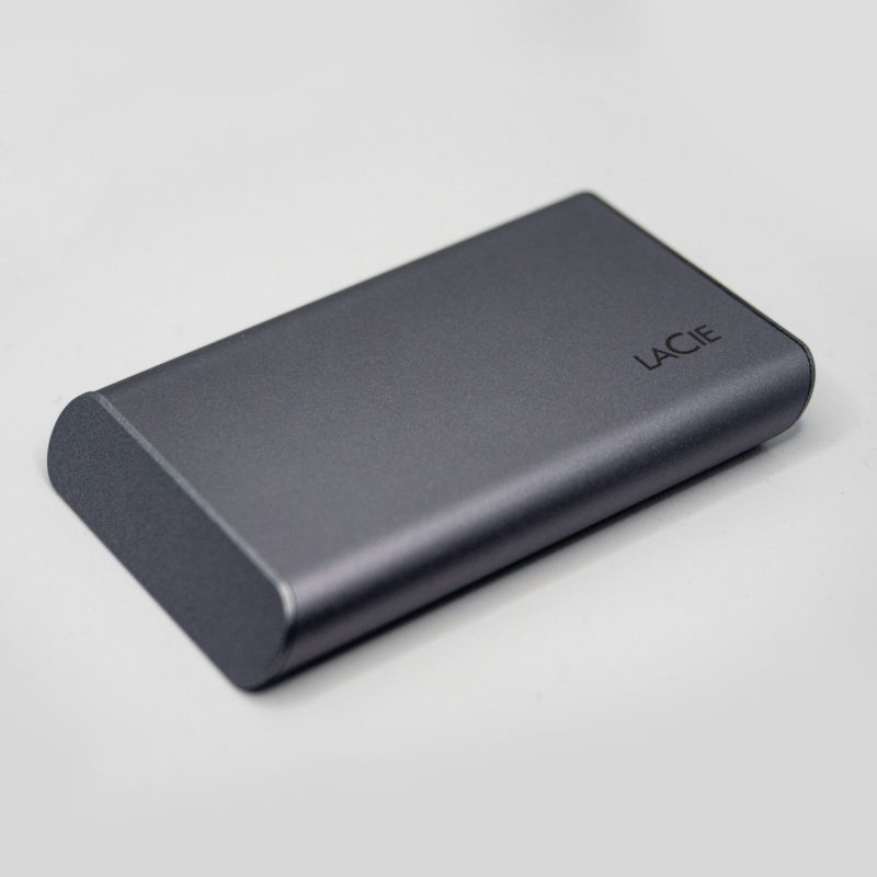 SSDs — beyond basic benchmarks 1