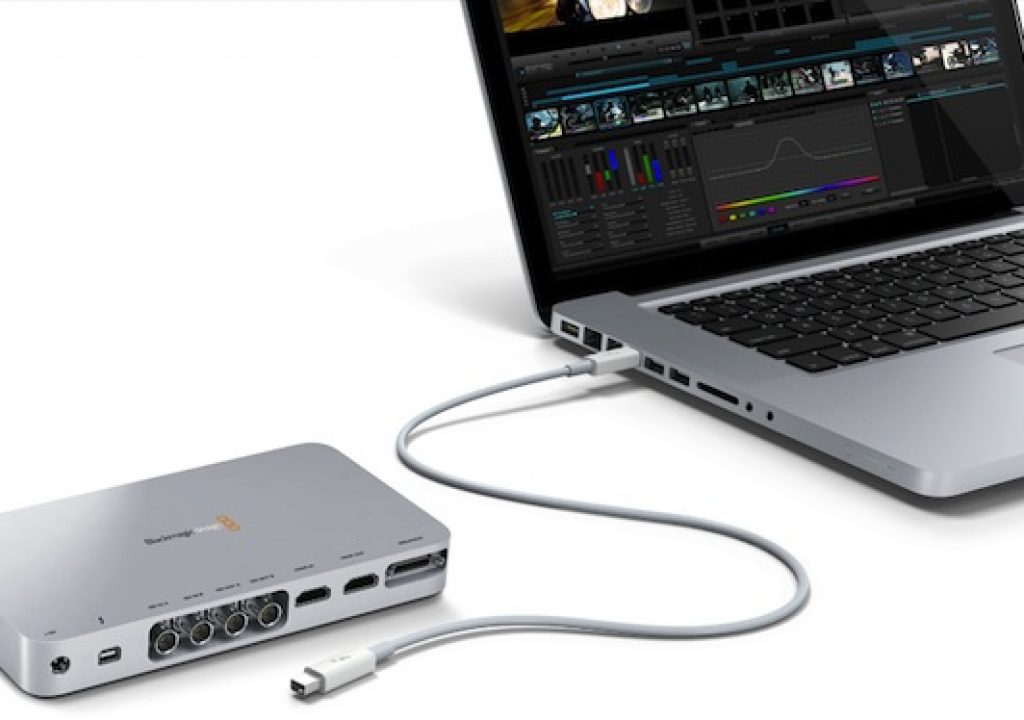 ultrastudio3d_con_MBP619.jpg