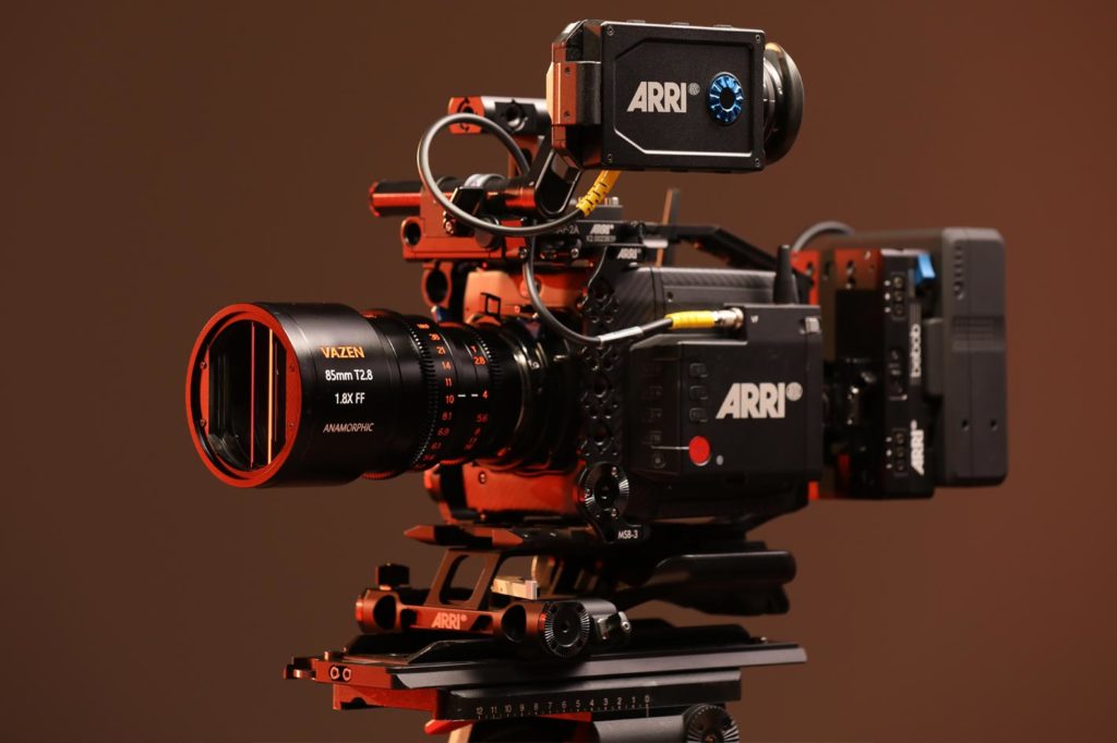 Vazen shows a new 85mm T2.8 1.8X Anamorphic in PL/EF mount